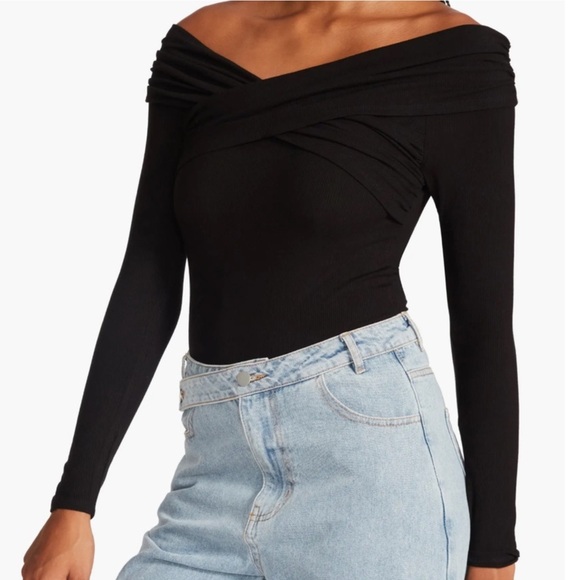 Steve Madden Tops - NWT Steve Madden Off The Shoulder Long Sleeve Bodysuit